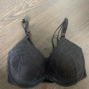 Victoria’s Secret Black 34DDD bra